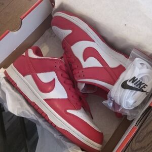 Nike Dunk Low Red University SP Size 9